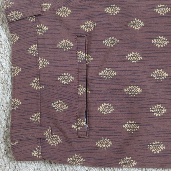 Eddie Bauer Travex Men’s Shorts Size 32 Brown Geometric Print  Stretch Nylon - Picture 9 of 12